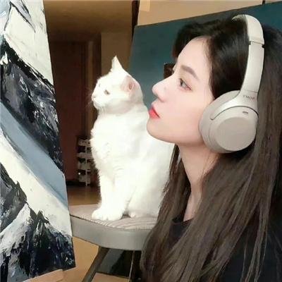 惊叫少女